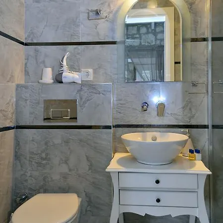 Simira アラカティ