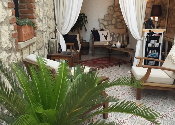 Simira Alojamento de Acomodação e Pequeno-almoço Alacati