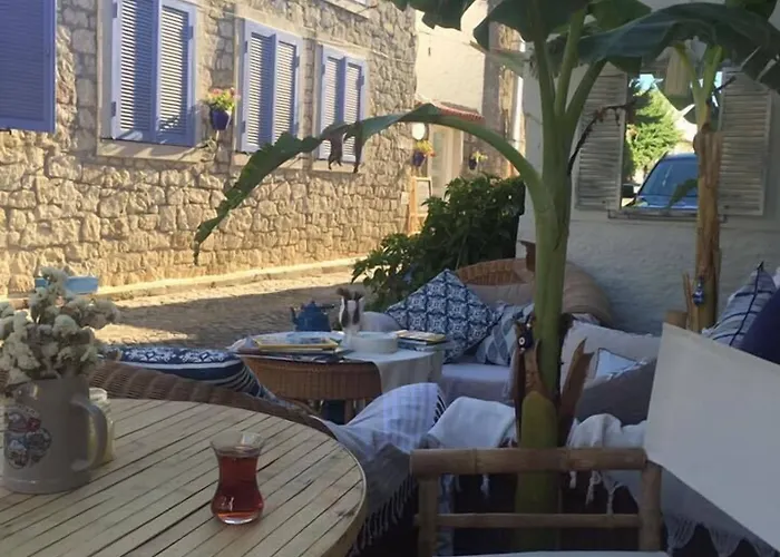 Simira Alojamento de Acomodação e Pequeno-almoço Alacati