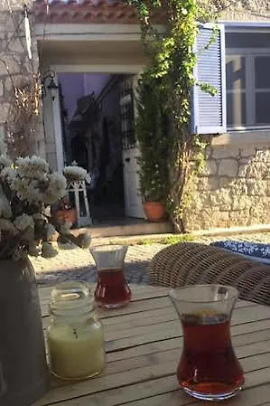 Simira Alojamento de Acomodação e Pequeno-almoço Alacati