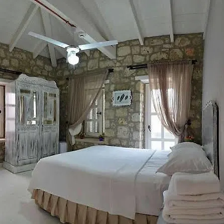 Oda ve Kahvaltı Simira